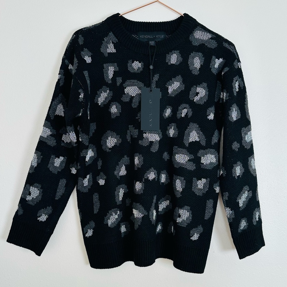 New Kendall + Kylie black knit silver abstract leopard print crew neck sweater - Picture 4 of 8